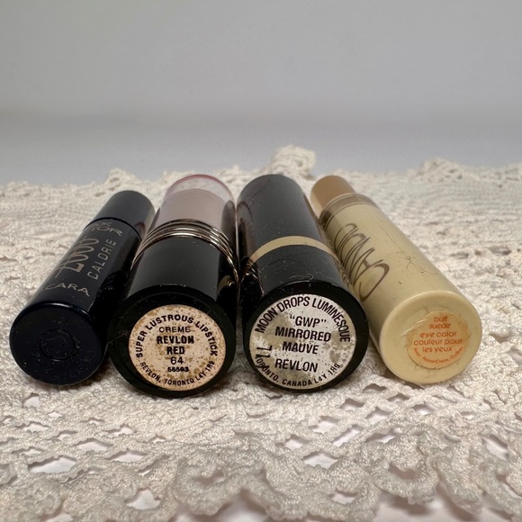 💄✨ Vintage Makeup Lot — Revlon, Max Factor, Avon Candid (Display Collectibles!) - Picture 2 of 2
